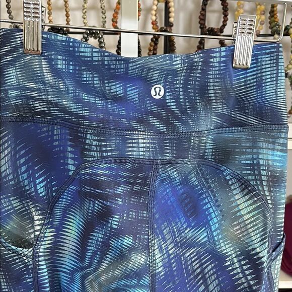 Lululemon Invigorate High-Rise Tight 25" *Foil
Shapeshifter Flux Blue Multi 4 - Picture 5 of 8
